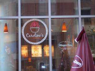 CAROLINE'S CUP CAKE