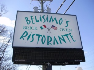 Belisimo's Ristorante pylon sign